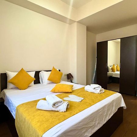 Welcome Deluxe Apartments on Buzand 17 Jerevan Buitenkant foto