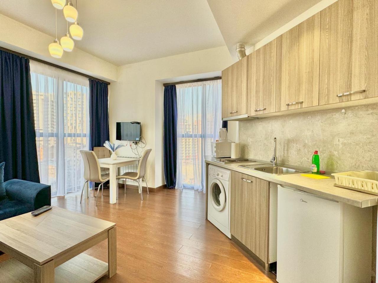 Welcome Deluxe Apartments on Buzand 17 Jerevan Buitenkant foto