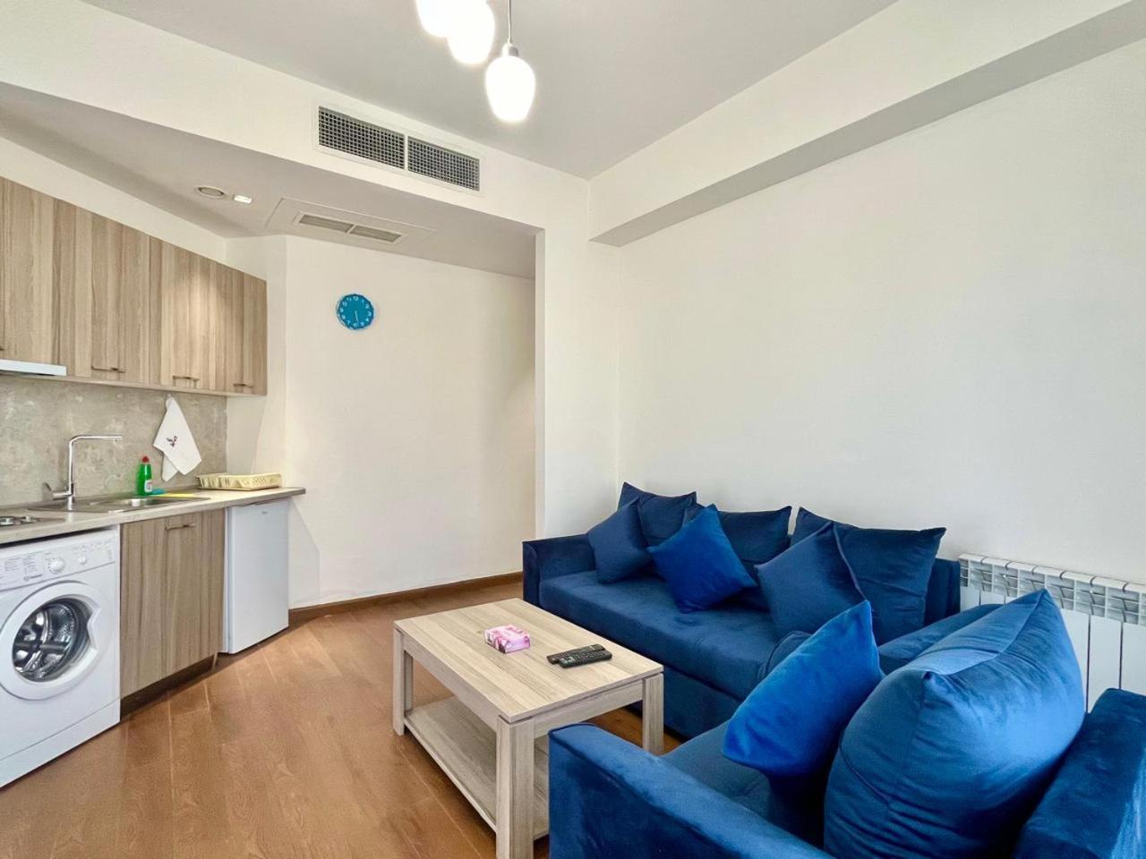Welcome Deluxe Apartments on Buzand 17 Jerevan Buitenkant foto