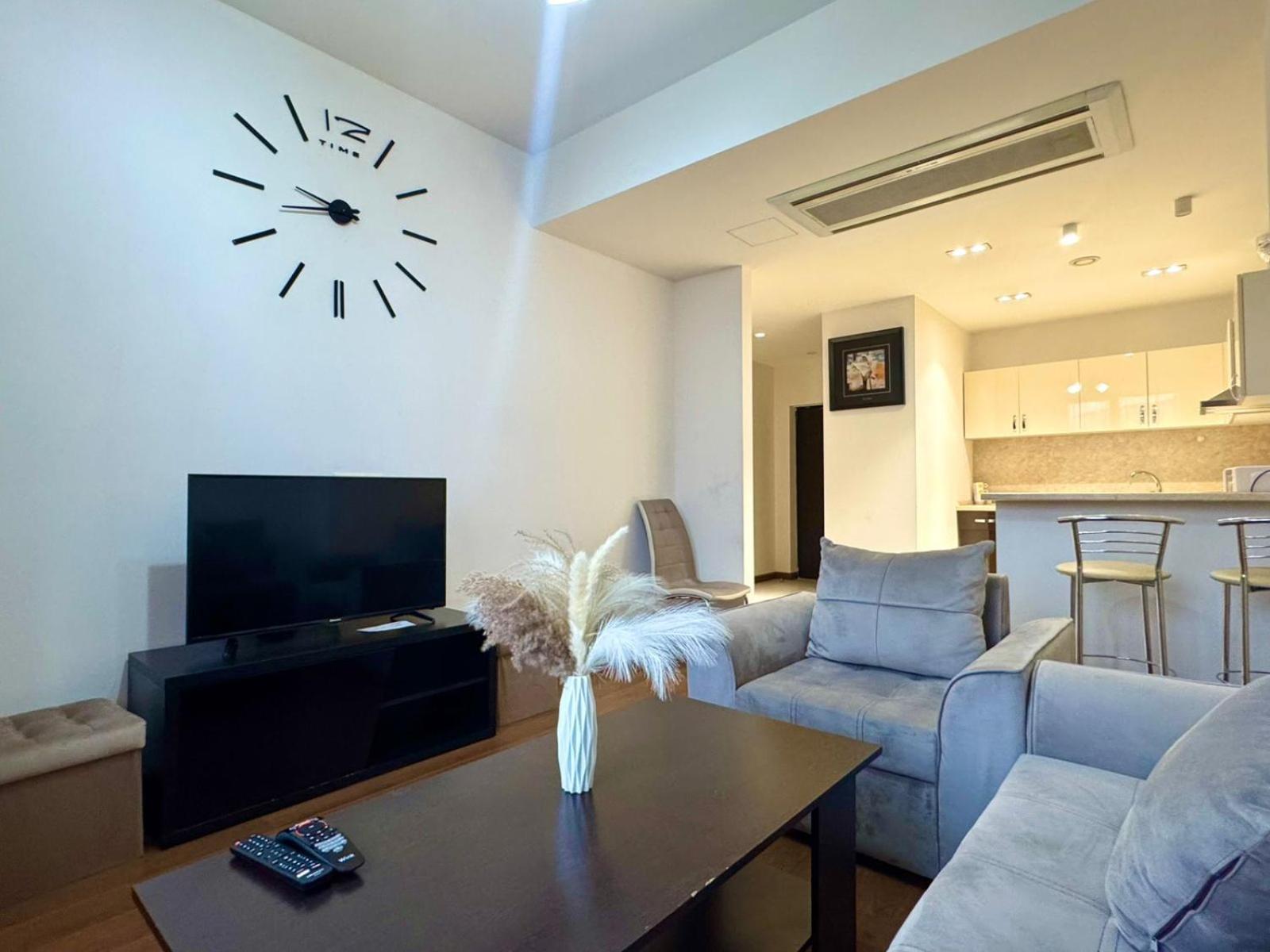 Welcome Deluxe Apartments on Buzand 17 Jerevan Buitenkant foto